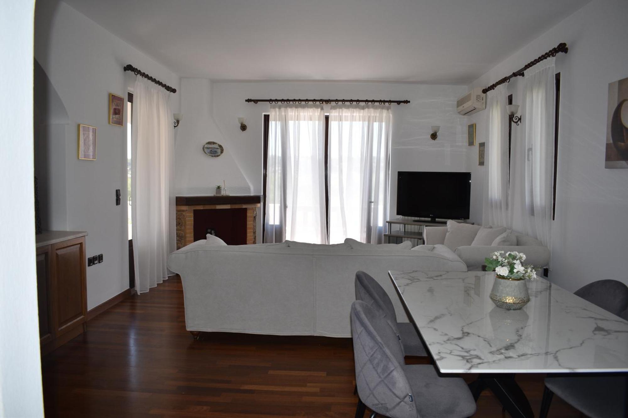 Holiday home Gemi House By The
